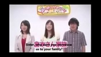 Два японских юноши пердолят японочку и кончают в ее дырочку